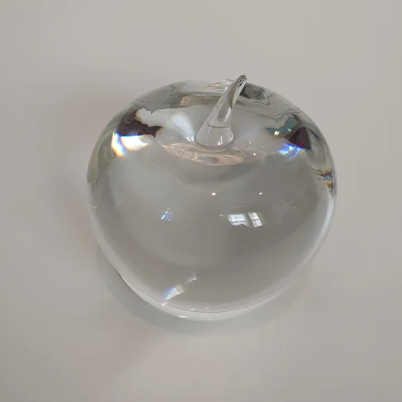 Tiffany & Co Apple Paperweight - Picture 2 of 11